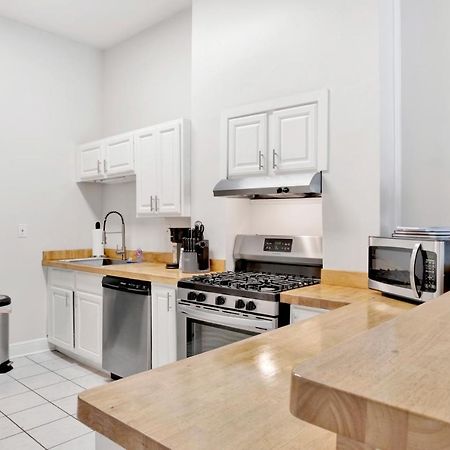 Stars On State In The Heart Of Downtown Apartment Mobile Bagian luar foto