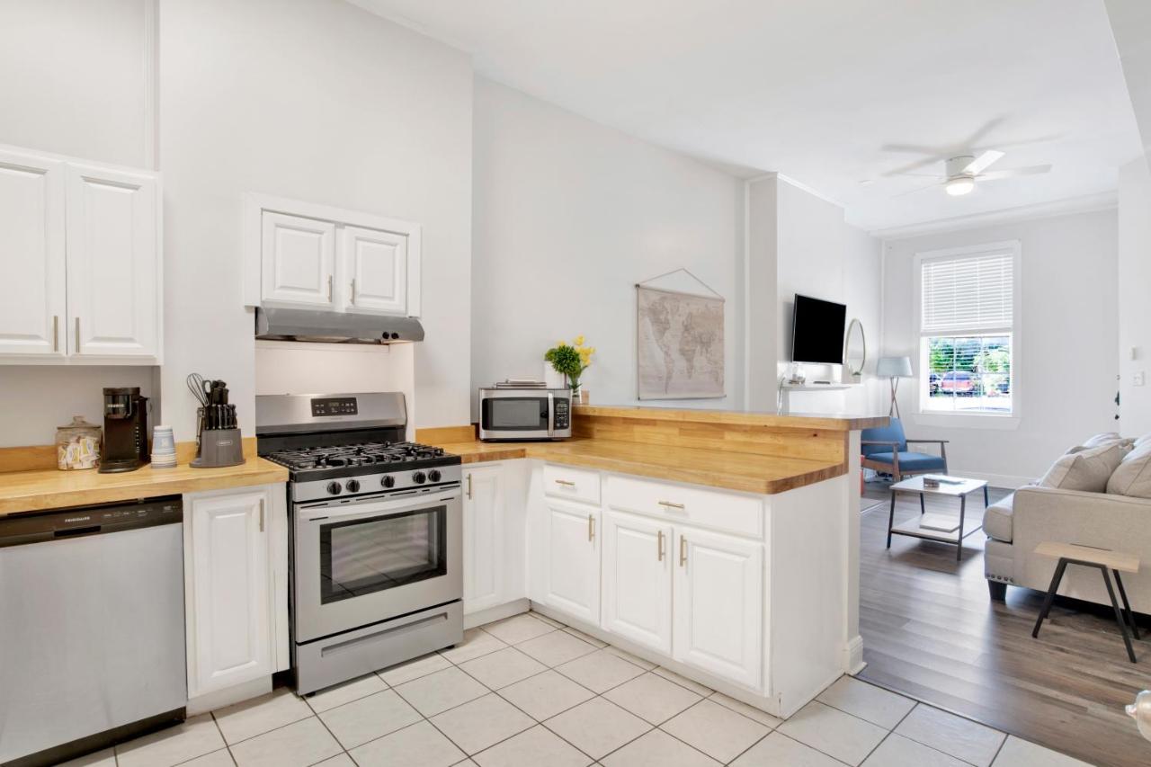 Stars On State In The Heart Of Downtown Apartment Mobile Bagian luar foto
