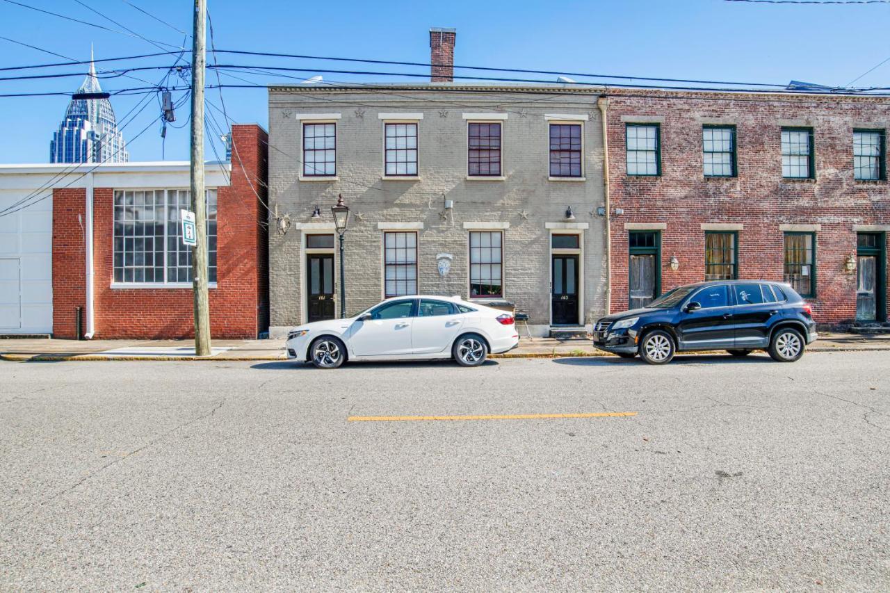 Stars On State In The Heart Of Downtown Apartment Mobile Bagian luar foto